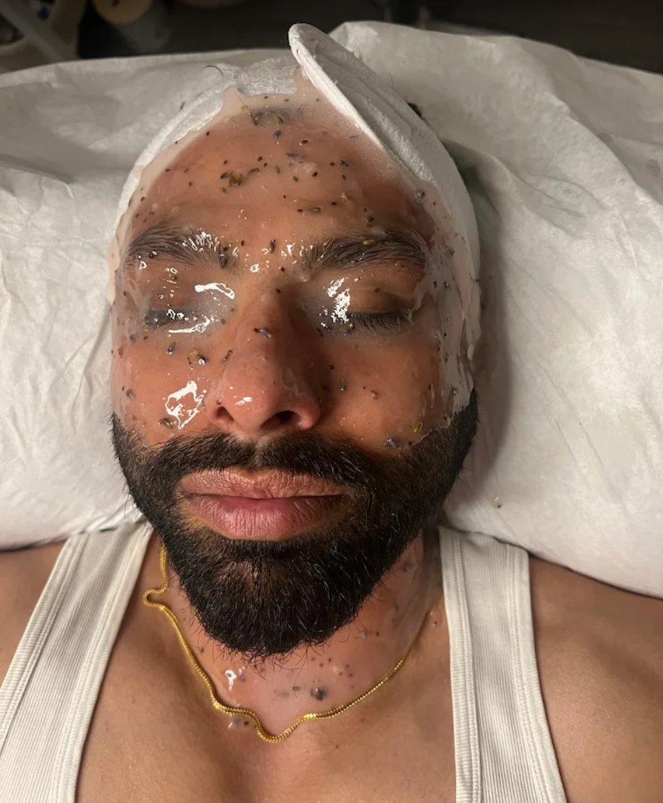 Facial Treatment with Exfoliating Mask